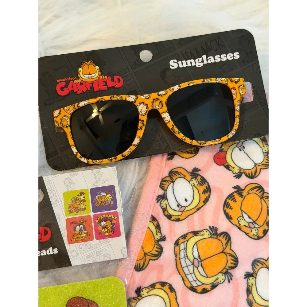 Garfield Nickelodeon Bundle Sunglasses Towel Tub Treads Lip Balm Set New